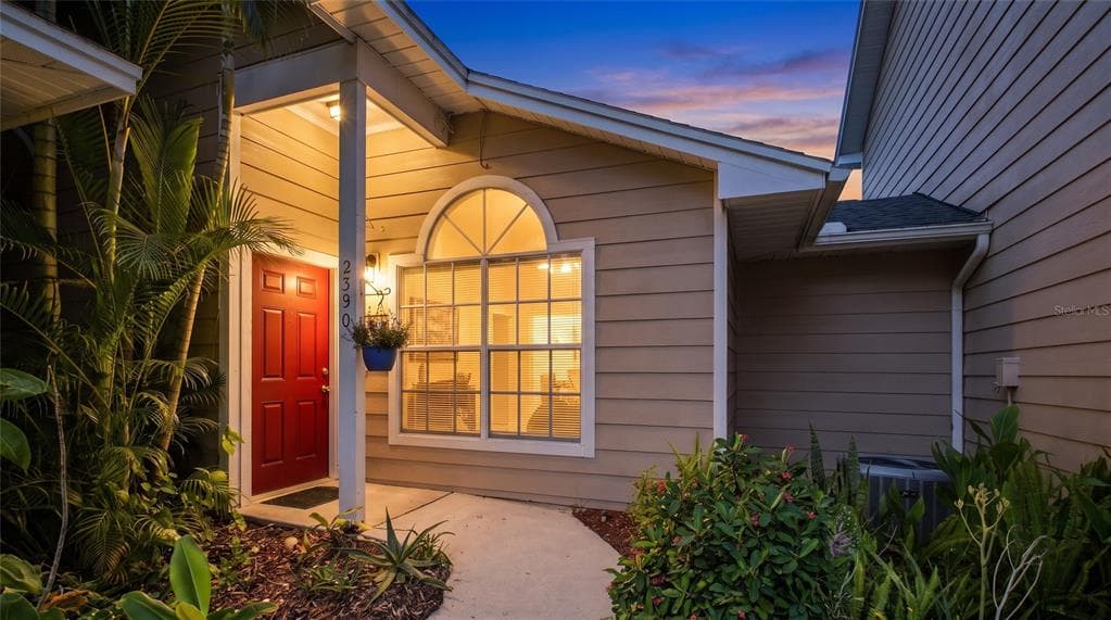 2390 GUN FLINT TRAIL, PALM HARBOR, FL 34683
