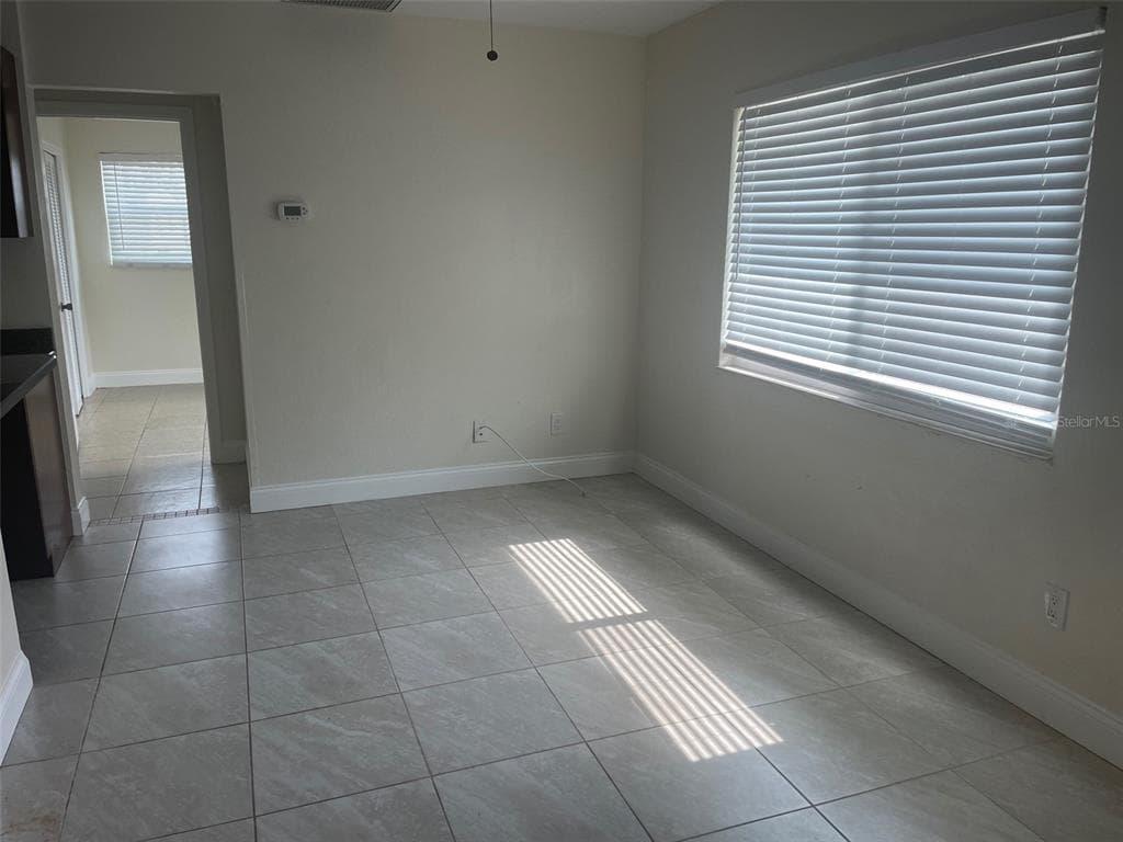 5066 3RD STREET N, ST PETERSBURG, FL 33703 — zdjęcie 2