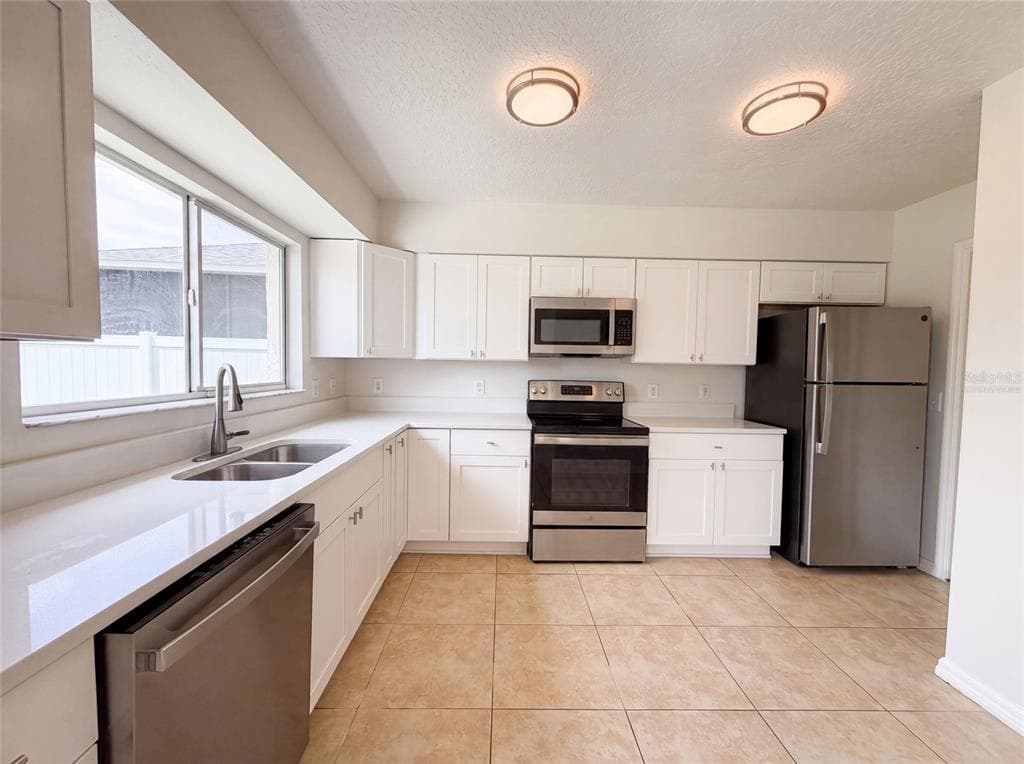 13236 PIKE LAKE DRIVE, RIVERVIEW, FL 33579 — zdjęcie 2