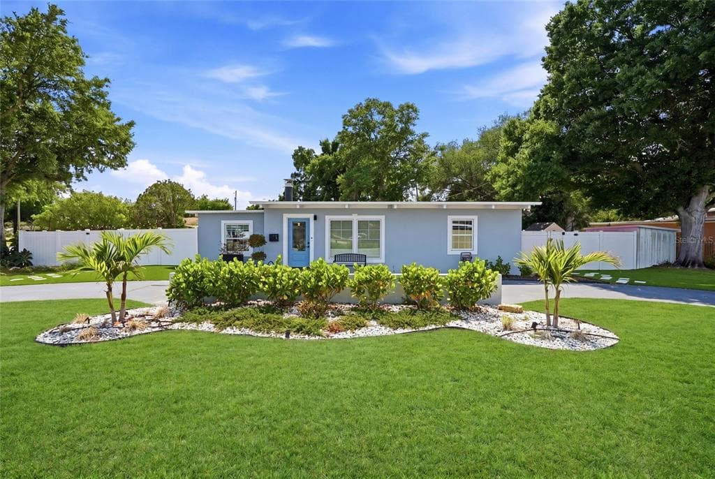 1134 MEADOWLAWN DRIVE N, ST PETERSBURG, FL 33702