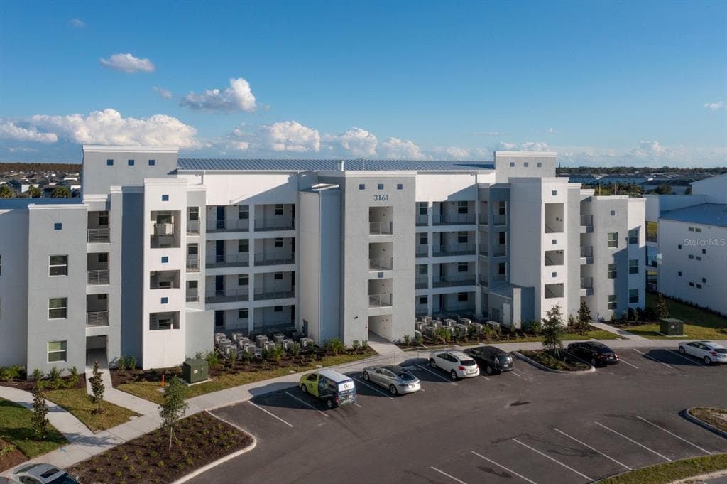 3161 PARADOX CIRCLE # 304, KISSIMMEE, FL 34746