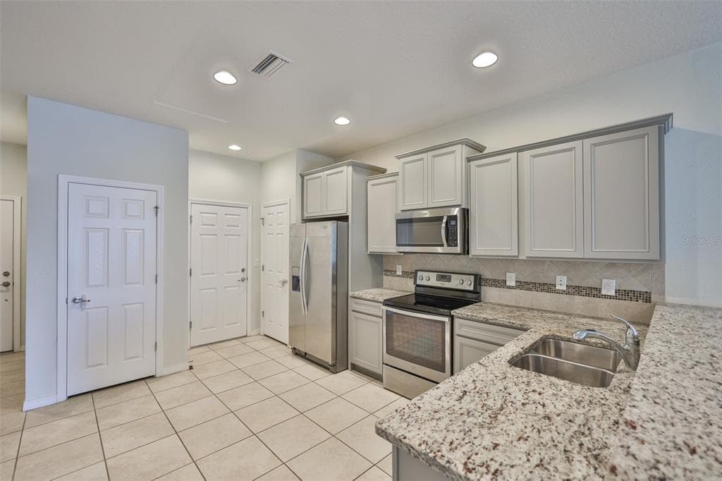 9160 HILLCROFT DRIVE, RIVERVIEW, FL 33578 — zdjęcie 2