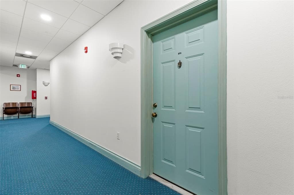 701 MIRROR LAKE DRIVE N # 201, ST PETERSBURG, FL 33701 — zdjęcie 5