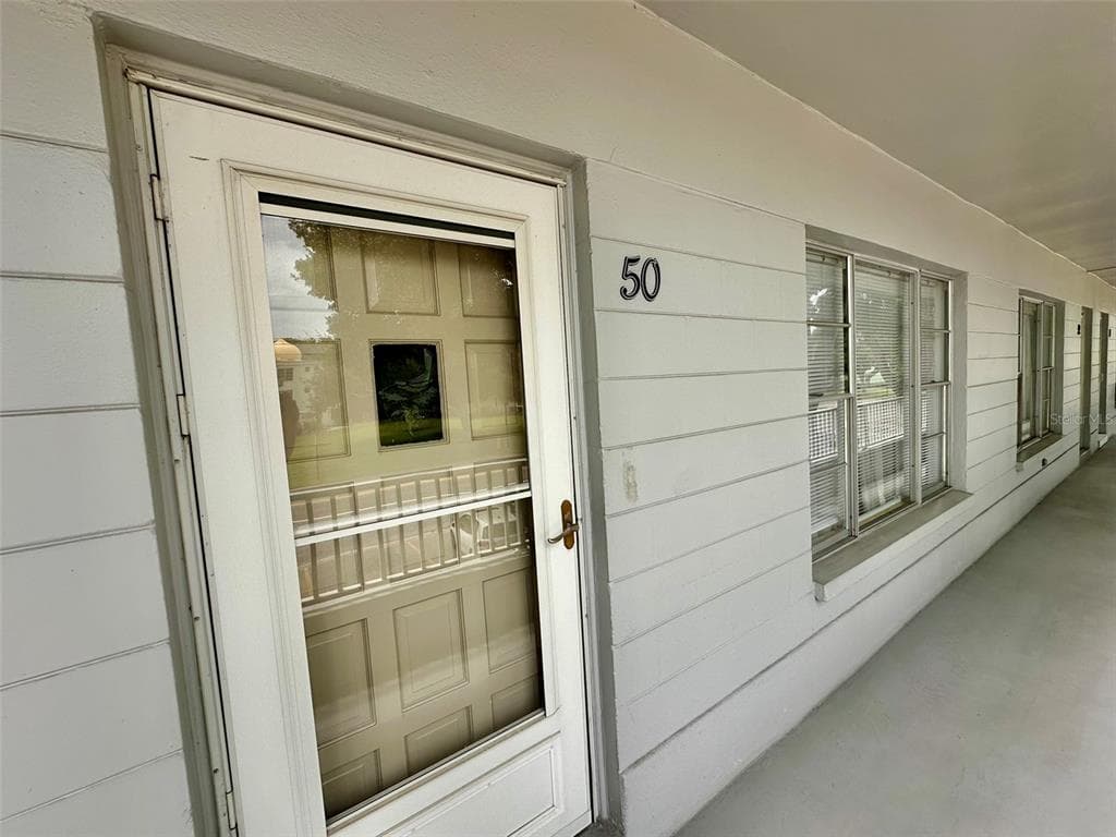 2100 WORLD PARKWAY BOULEVARD # 50, CLEARWATER, FL 33763 — zdjęcie 2