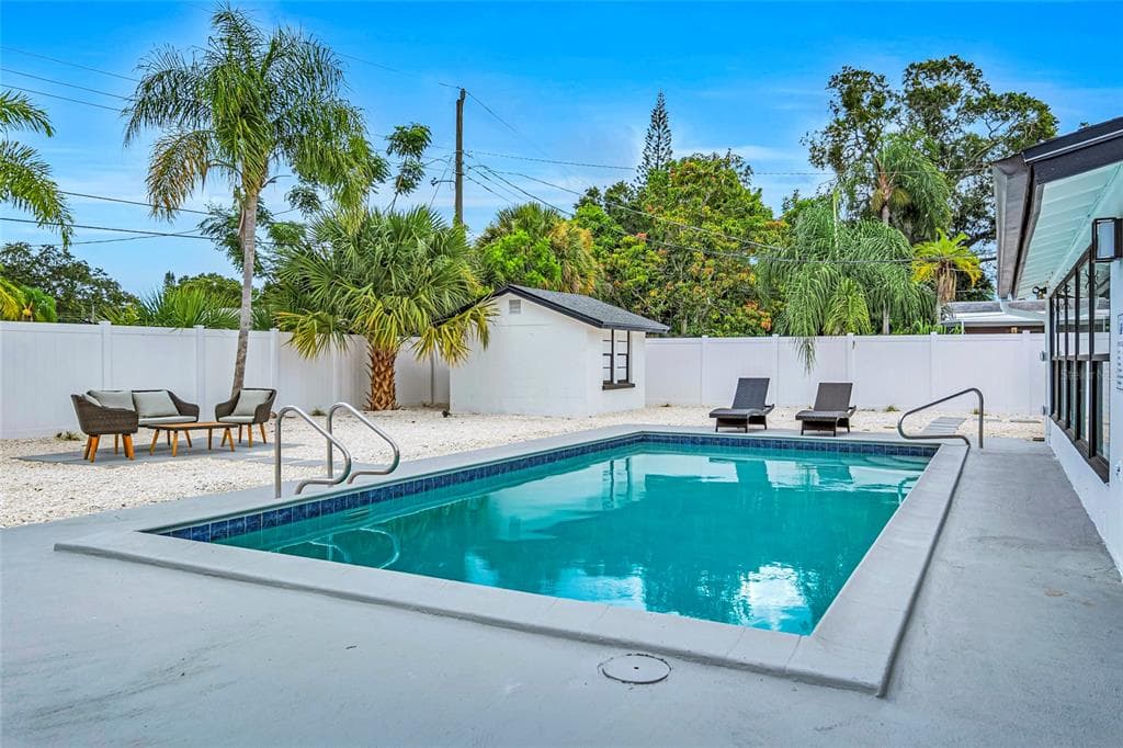 1921 FERN AVENUE, SARASOTA, FL 34235 — zdjęcie 2