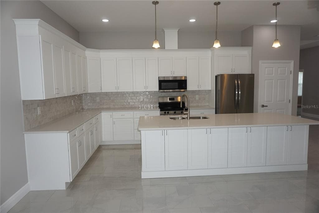 12572 TREE STREET, LARGO, FL 33773 — zdjęcie 5