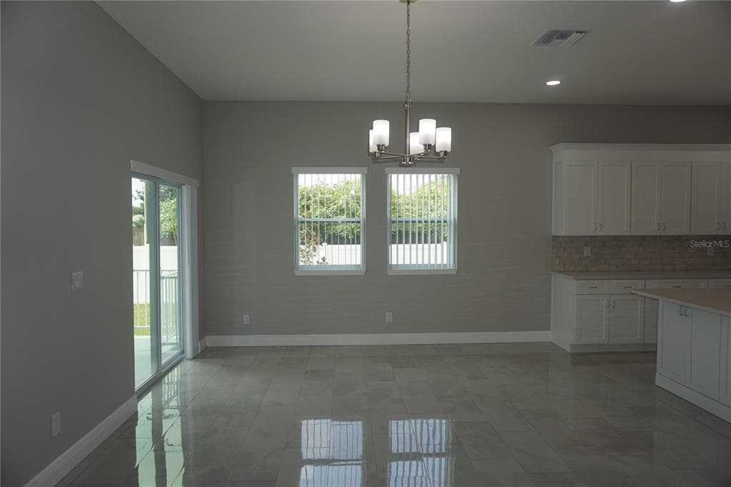 12572 TREE STREET, LARGO, FL 33773 — zdjęcie 4
