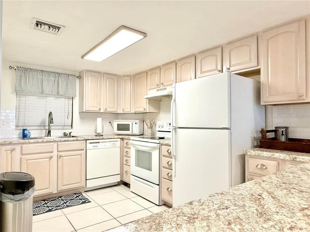 3800 S ATLANTIC AVENUE # 105, DAYTONA BEACH, FL 32118 — zdjęcie 2