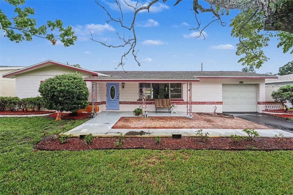 6026 44TH AVENUE N, KENNETH CITY, FL 33709
