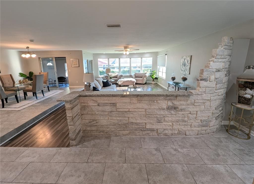 3273 HARBOR LAKE DRIVE, LARGO, FL 33770 — zdjęcie 4