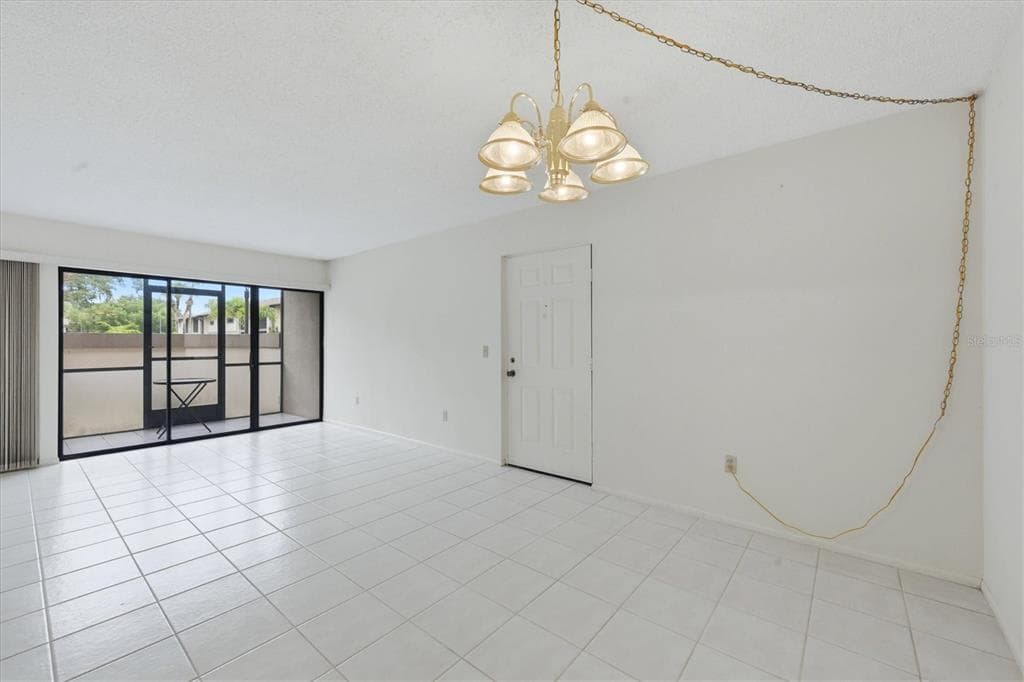 1515 FORREST NELSON BOULEVARD # C105, PORT CHARLOTTE, FL 33952 — zdjęcie 4