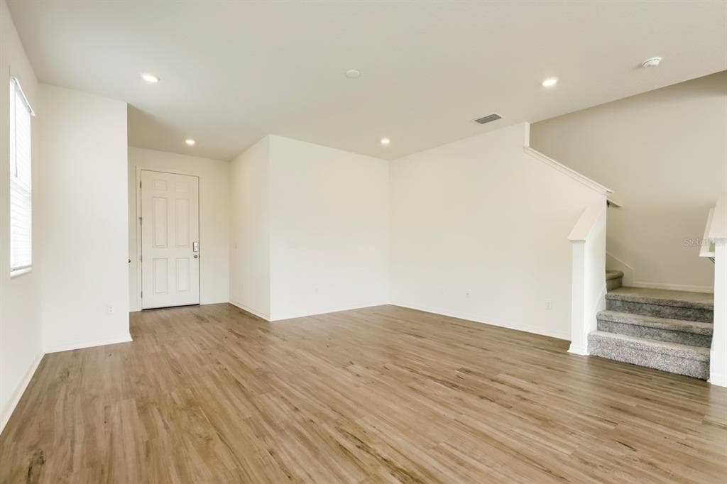 37434 YUKON DRIVE, ZEPHYRHILLS, FL 33540 — zdjęcie 4