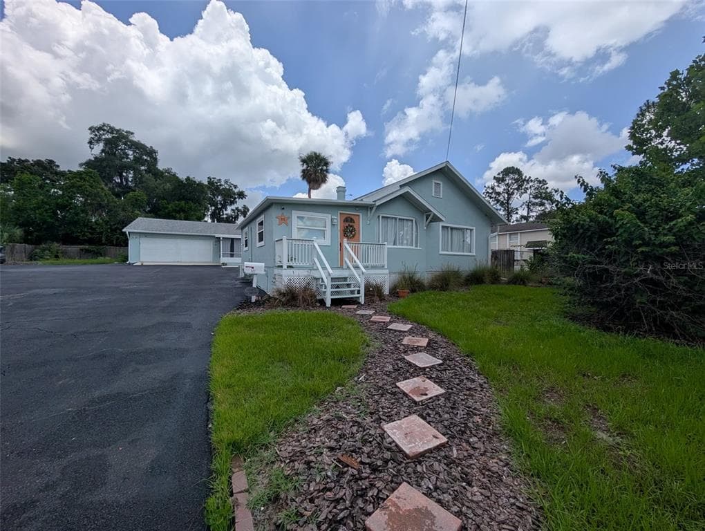 321-B W PENNSYLVANIA AVENUE, DELAND, FL 32720