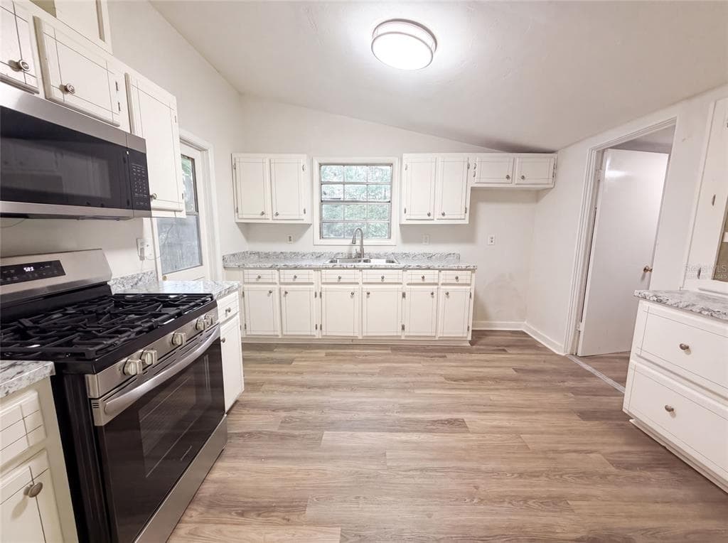 1034 NE 31ST AVENUE, GAINESVILLE, FL 32609 — zdjęcie 2