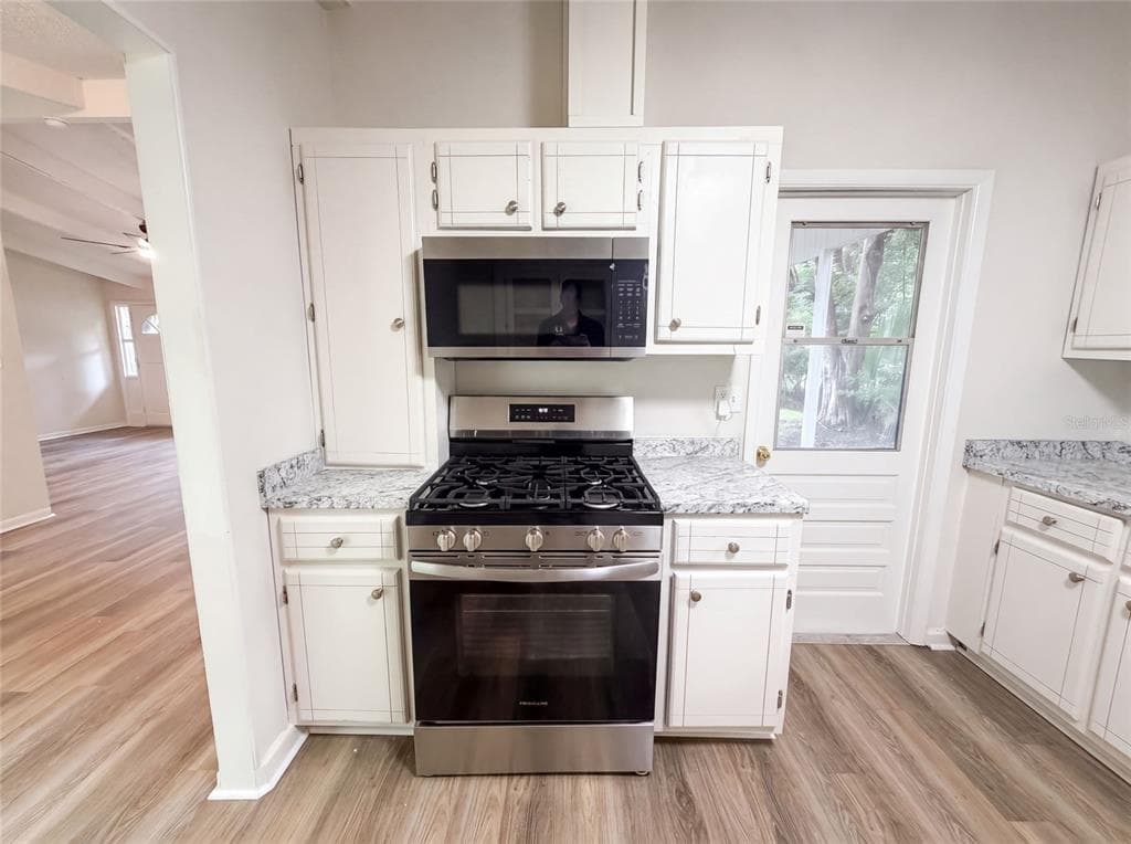 1034 NE 31ST AVENUE, GAINESVILLE, FL 32609 — zdjęcie 3