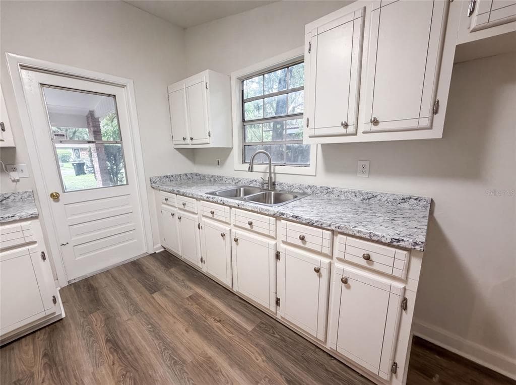 1034 NE 31ST AVENUE, GAINESVILLE, FL 32609 — zdjęcie 4