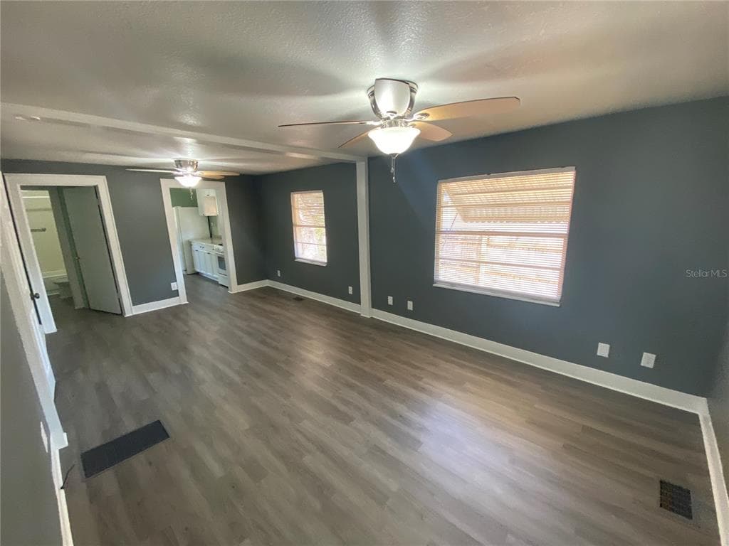 227 E BARNES AVENUE, EUSTIS, FL 32726 — zdjęcie 2