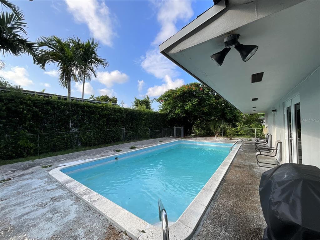 12325 NE 2ND COURT, NORTH MIAMI, FL 33161 — zdjęcie 4