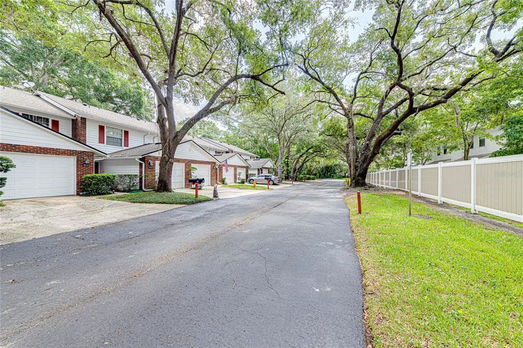 5210 LAZY OAKS DRIVE # 5210, WINTER PARK, FL 32792 — zdjęcie 4