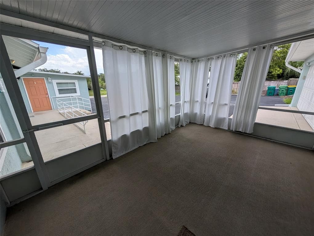 321 W PENNSYLVANIA AVENUE, DELAND, FL 32720 — zdjęcie 4