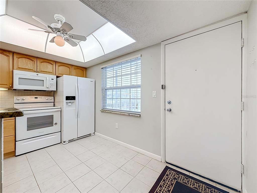 952 VIRGINIA STREET # 207, DUNEDIN, FL 34698 — zdjęcie 3