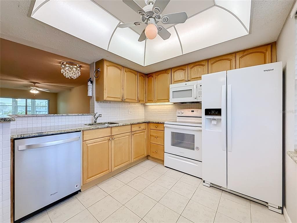 952 VIRGINIA STREET # 207, DUNEDIN, FL 34698 — zdjęcie 5
