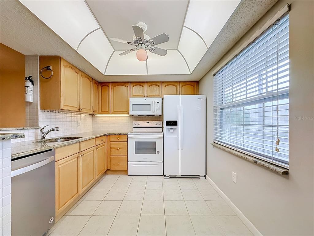 952 VIRGINIA STREET # 207, DUNEDIN, FL 34698 — zdjęcie 4