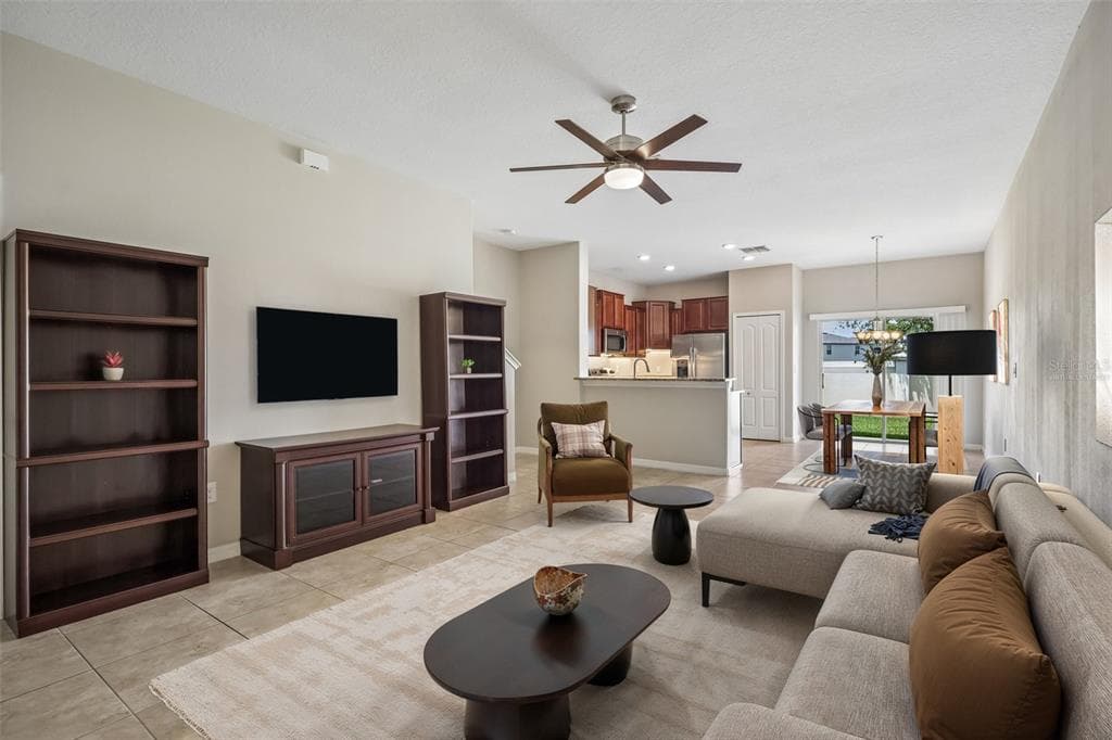 2246 GOLDEN FALCON DRIVE, RUSKIN, FL 33570 — zdjęcie 2