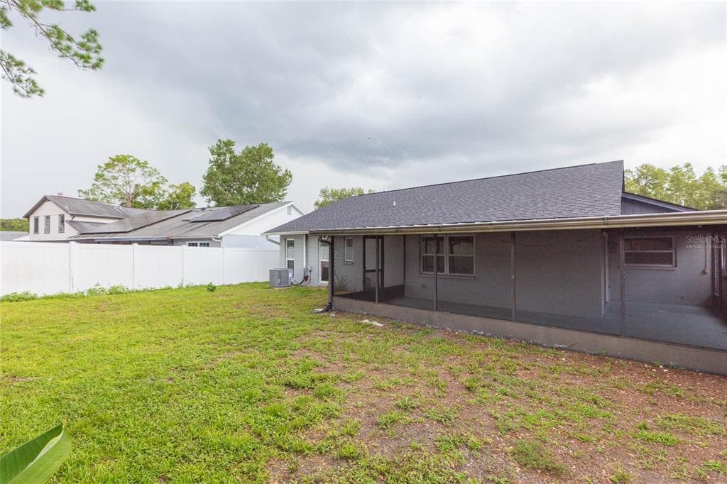 2705 LAKEVILLE DRIVE, TAMPA, FL 33618 — zdjęcie 4