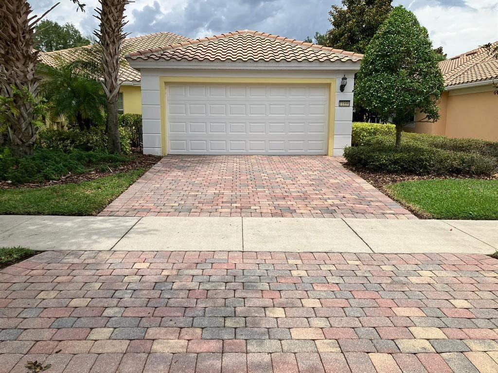 11896 FIORE DRIVE, ORLANDO, FL 32827