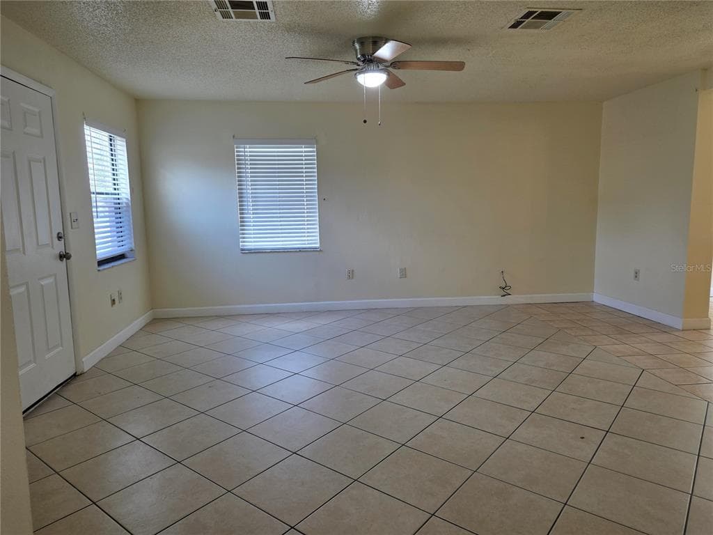 415 S GREENWICH COURT, KISSIMMEE, FL 34758 — zdjęcie 2