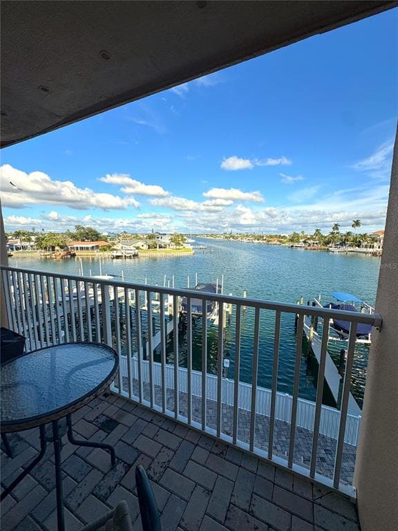 11605 3RD STREET E # 306, TREASURE ISLAND, FL 33706