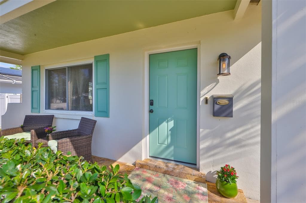 1727 NEW HAMPSHIRE AVENUE NE, ST PETERSBURG, FL 33703 — zdjęcie 4