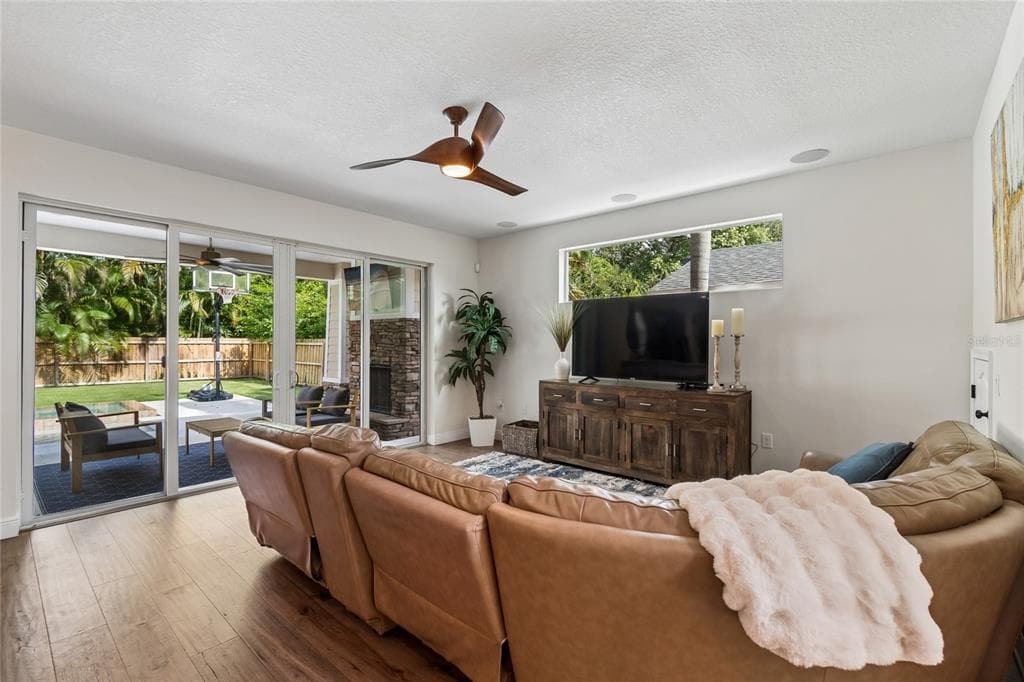 110 S BEVERLY AVENUE, TAMPA, FL 33609 — zdjęcie 5
