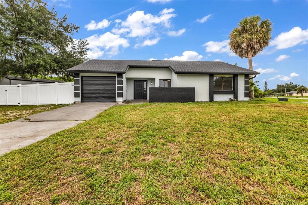 975 BAER AVENUE NW, PORT CHARLOTTE, FL 33948