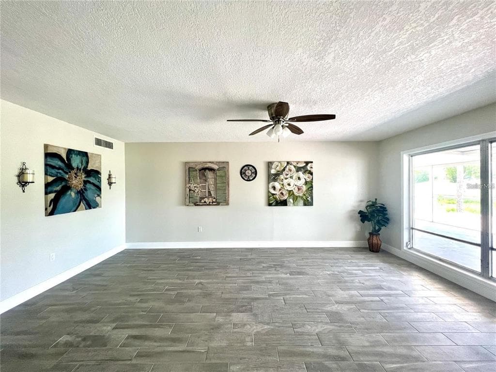 912 LA JOLLA AVENUE, SUN CITY CENTER, FL 33573 — zdjęcie 3