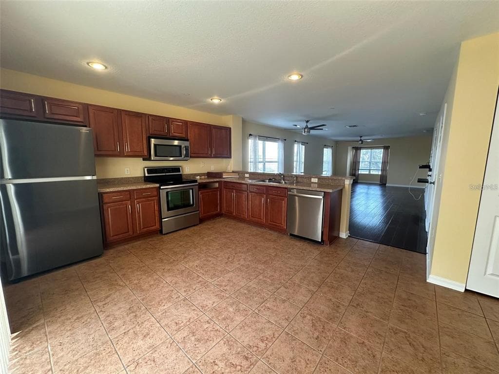 4405 TUSCAN LOON DRIVE, TAMPA, FL 33619 — zdjęcie 5