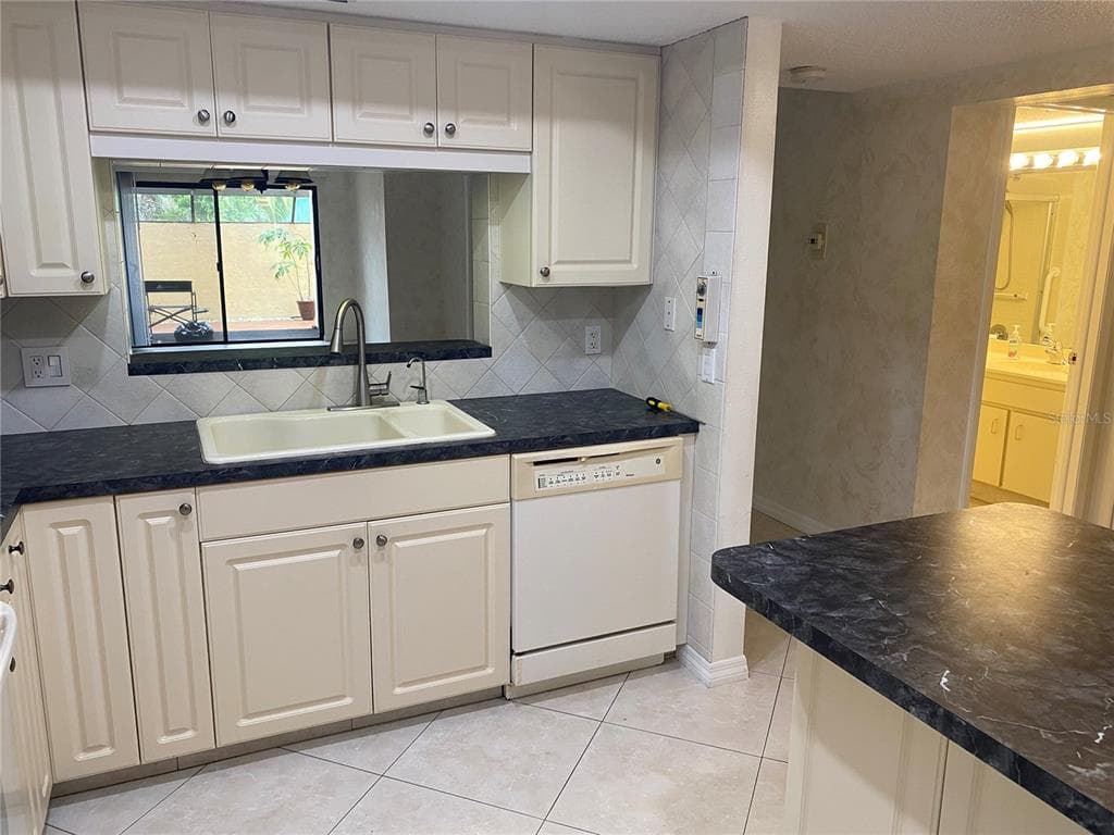 2440 WINDING CREEK BOULEVARD # 108, CLEARWATER, FL 33761 — zdjęcie 4