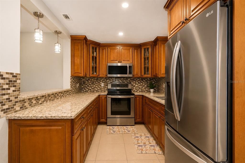 4409 W HANNA AVENUE, TAMPA, FL 33614 — zdjęcie 3