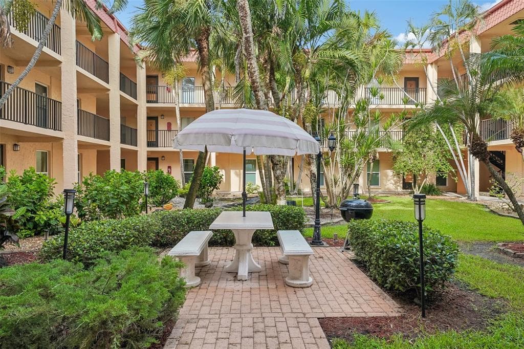 8911 BLIND PASS ROAD # 319, ST PETE BEACH, FL 33706 — zdjęcie 2