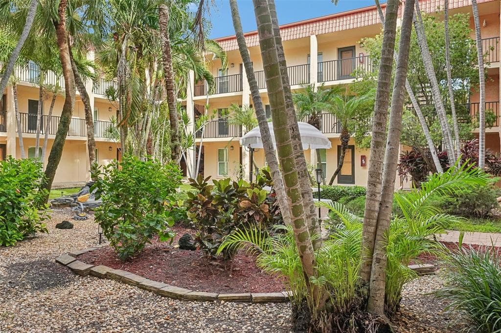 8911 BLIND PASS ROAD # 319, ST PETE BEACH, FL 33706 — zdjęcie 3