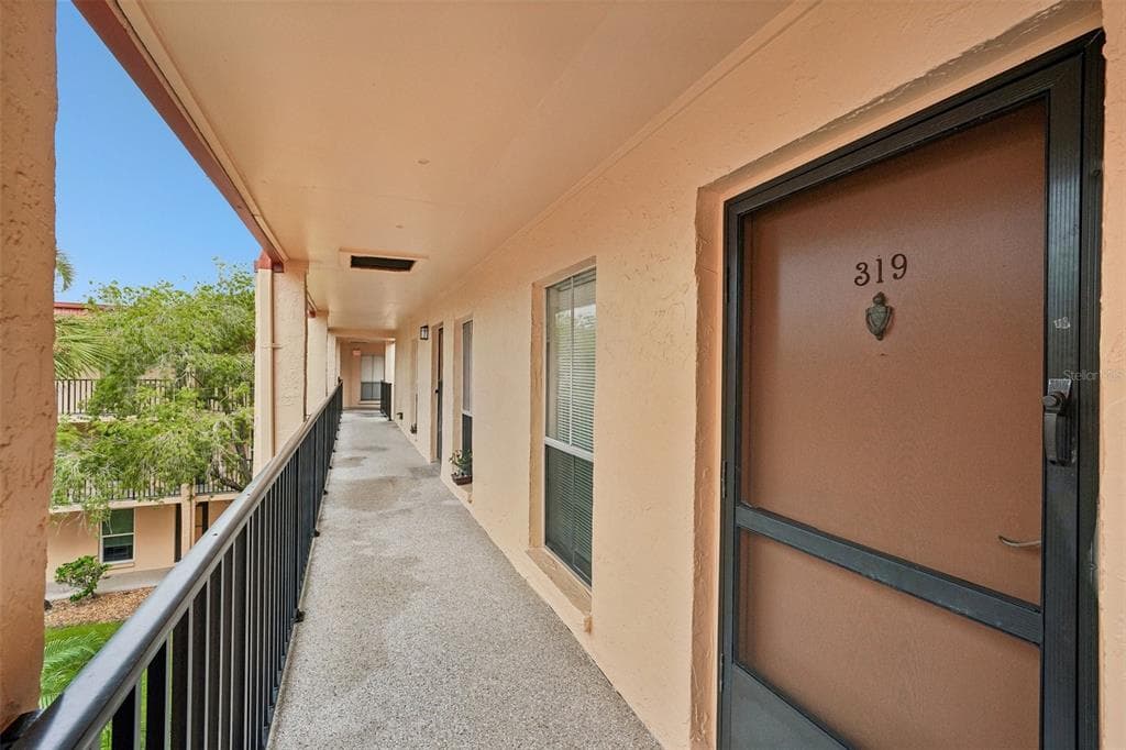 8911 BLIND PASS ROAD # 319, ST PETE BEACH, FL 33706 — zdjęcie 4