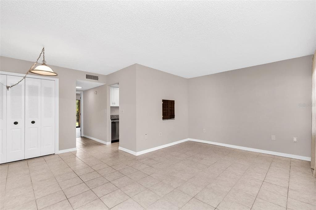 8 QUAILS RUN BOULEVARD # 4, ENGLEWOOD, FL 34223 — zdjęcie 4