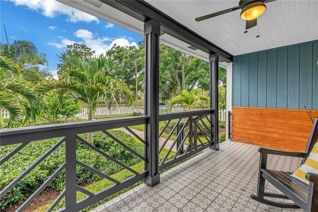 3935 BURLINGTON AVENUE N, ST PETERSBURG, FL 33713 — zdjęcie 4