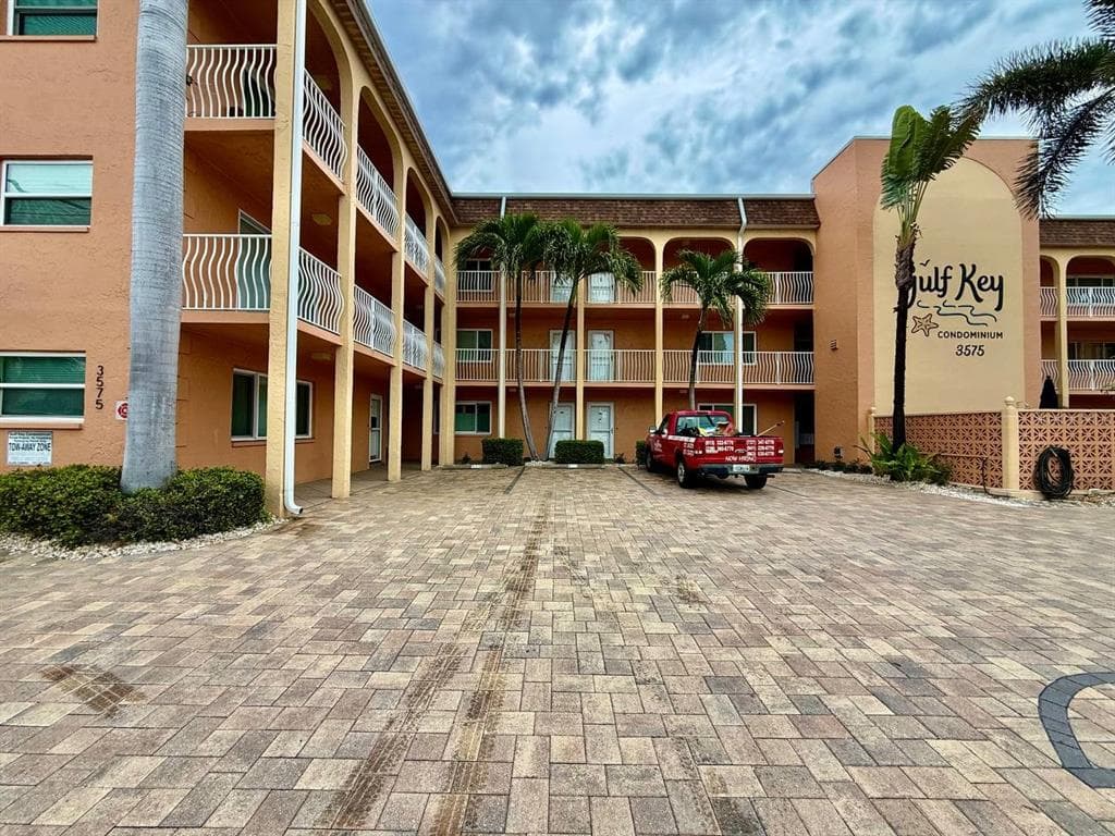 3575 GULF BOULEVARD # 202, ST PETERSBURG, FL 33706 — zdjęcie 3