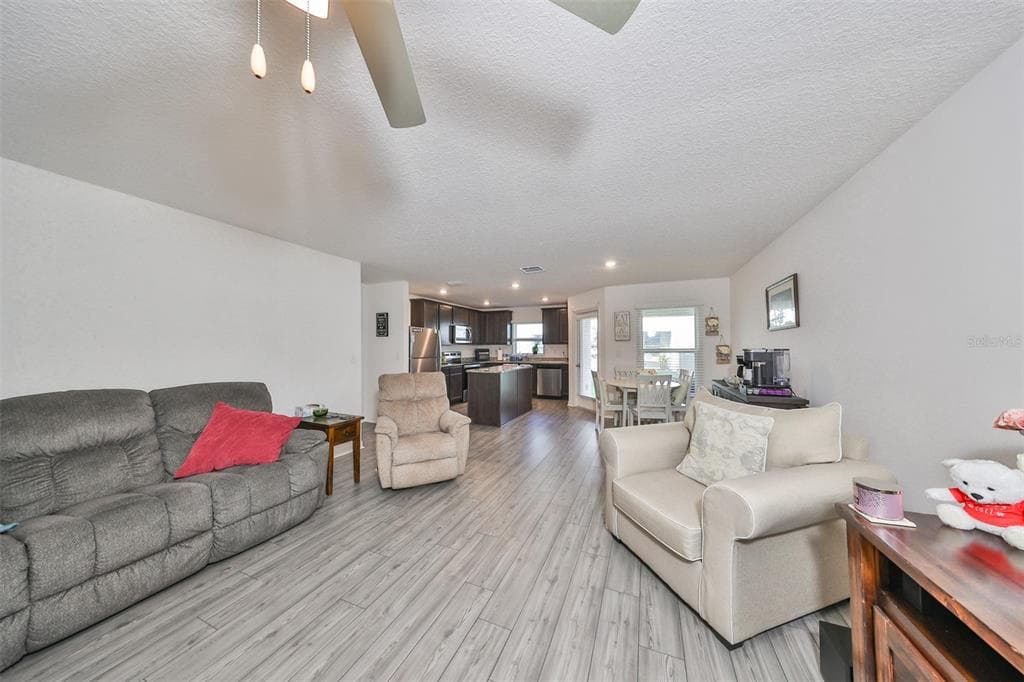 5311 NEW FRIENDSHIP PLACE, TAMPA, FL 33619 — zdjęcie 4