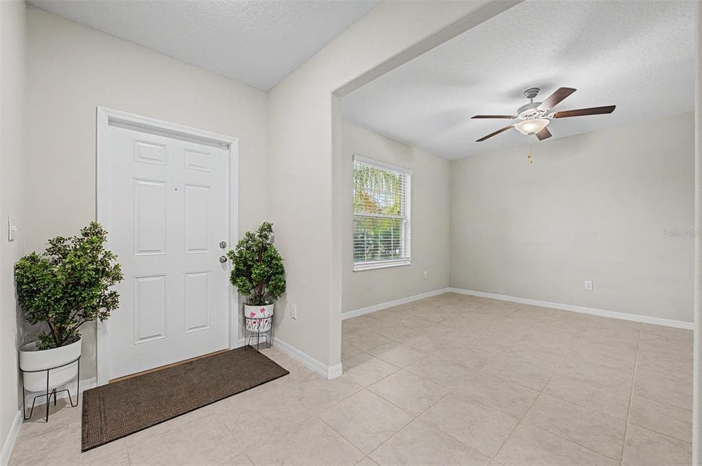 4710 WILD SENNA BOULEVARD, TAMPA, FL 33619 — zdjęcie 5
