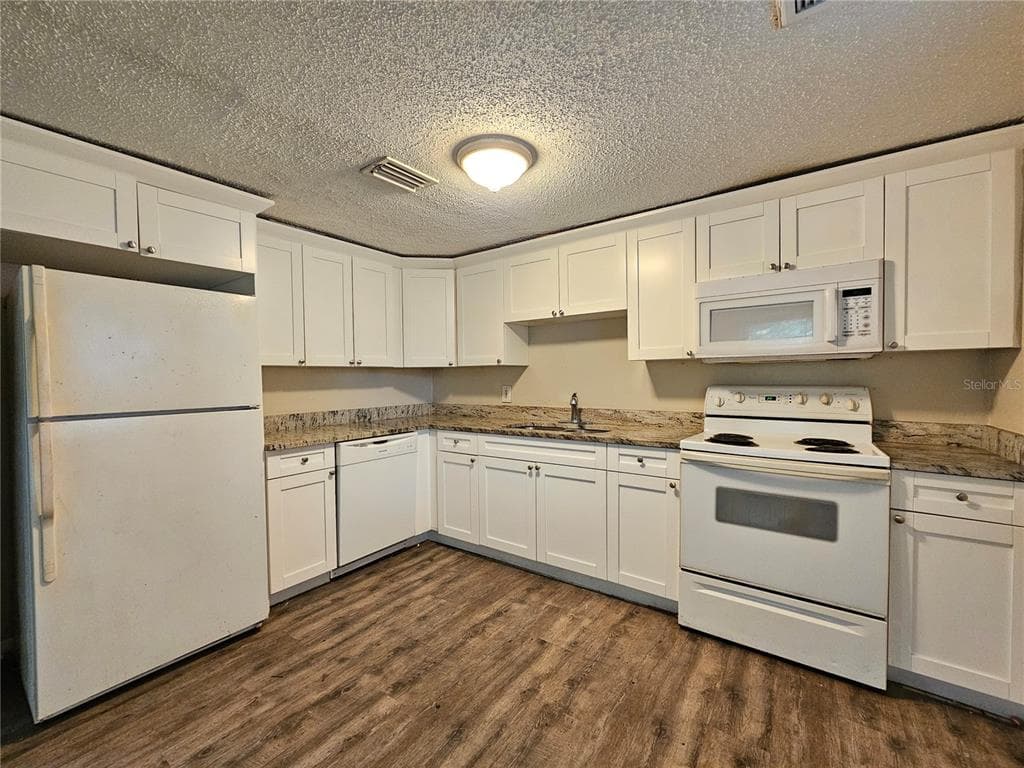 1504 E 99TH AVENUE # B, TAMPA, FL 33612 — zdjęcie 4