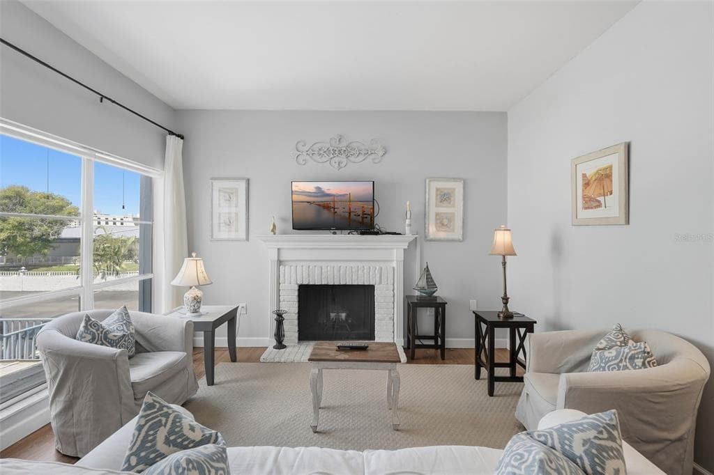 175 MEDALLION BOULEVARD # F, MADEIRA BEACH, FL 33708 — zdjęcie 2