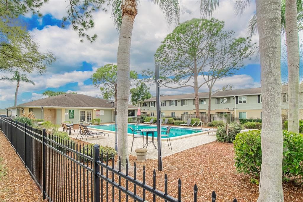 202 RED MAPLE PLACE # 202, BRANDON, FL 33510 — zdjęcie 3